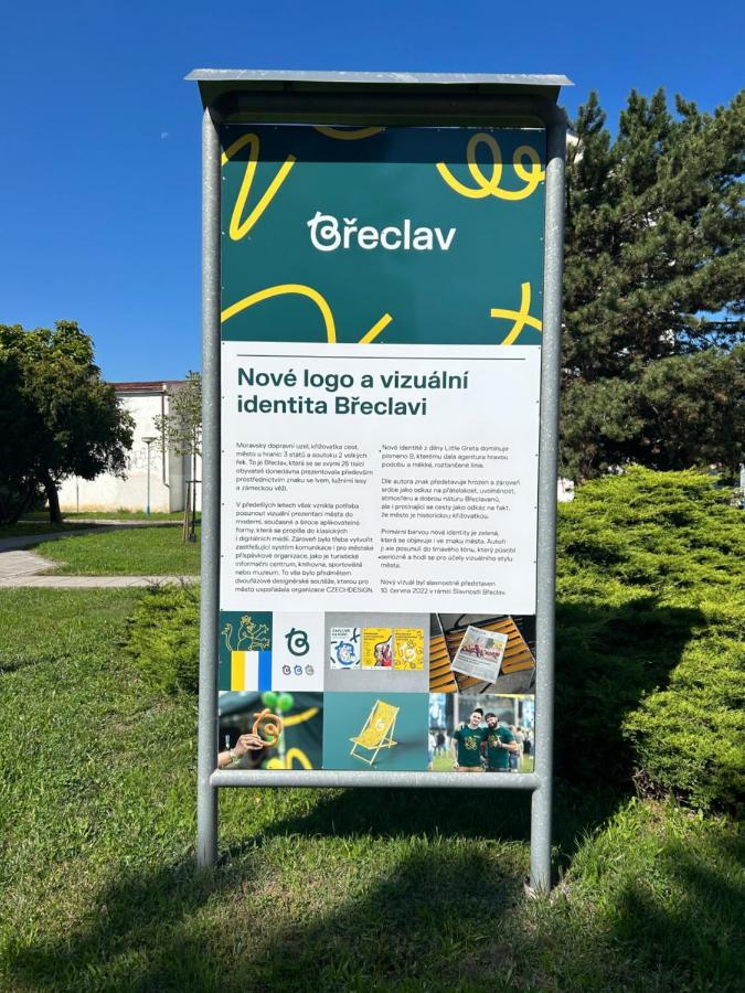 Stromoradni 17 Apartman Břeclav Kültér fotó