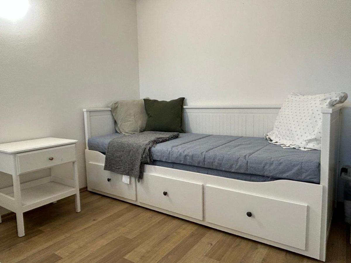 Stromoradni 17 Apartman Břeclav Kültér fotó
